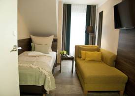 Hotel Am Moosrain Garni 5