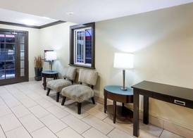 Howard Johnson by Wyndham San Diego Hotel Circle 4