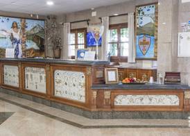 Hotel Plaza Del Castillo 3