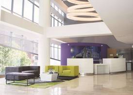 La Quinta by Wyndham Medellin 3