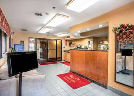 Econo Lodge Princeton 3