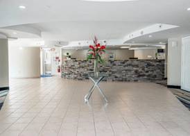The Breakers Hotel & Suites 3