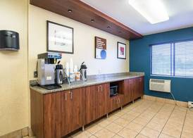 Motel 6 Saint Paul, MN - I-94 4