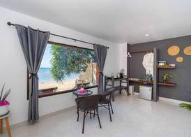 Lanta Beachfront Resort 4