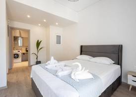 Elegance Suite Stunningly Renovated 3