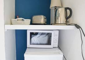 Homesly Guest Rooms, Comfortable En-suite Guest Rooms with Free Parking and Self Check-in 3
