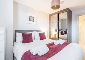 Roomspace Apartments -The Quadrant 5