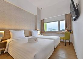 Whiz Prime Hotel Basuki Rahmat Malang 5