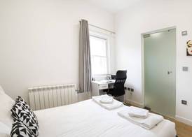 Barbican by Excel Apartments 5