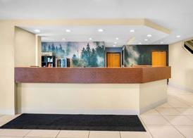 White Pine Inn & Suites 5