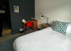 Tom Dick and Harriet's Accommodation 5