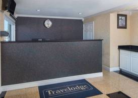 Travelodge by Wyndham Orangeburg 3