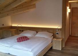 Hotel Garni Lastei 4