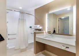 Fairfield Inn & Suites by Marriott Mebane 3