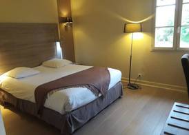 Logis Hostellerie des Clos et restaurant Bistrot des grands crus et Maison de la tour Chablis 3