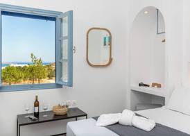 Aitheras Luxury Suites 5