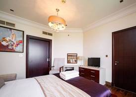 Spacious One Bedroom with Beach Access 3