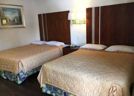 Riverside Inn & Suites 4