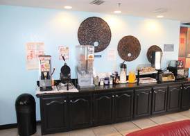 Blue Bay Inn and Suites 5