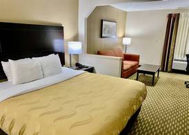 Quality Inn & Suites Pine Bluff 5