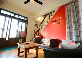 Corner Inn九份住宿I 小角落民宿I 機車租借I日夜間導覽 5