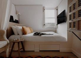 No 15 by GuestHouse, Bath 4