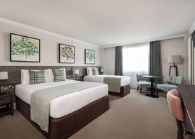 Ivanhoe Inn and Hotel 5