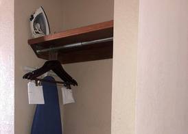 Days Inn & Suites by Wyndham Fort Pierce I-95 3