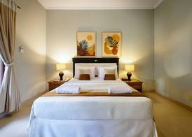 U Tube Hotel 2