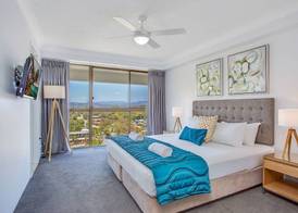 Gemini Court Holiday Apartments 5