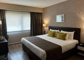Days Inn by Wyndham Zarate 5