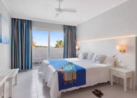 Blau Cala Mandia - Adults Only 4