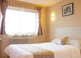 Phoenix Hotel 5