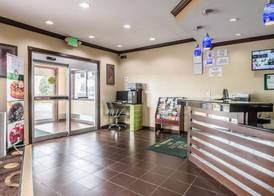 Quality Inn Coralville - Iowa River Landing 2