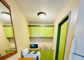 Bostonian Inn & Suites 5