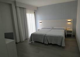 Hotel La Lanzada 5