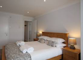 Mawgan Porth Apartments 5