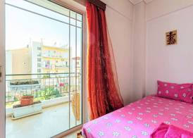 Bright comfy flat near the beach & the city center 3
