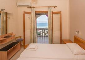 Dionysos Apartments 5