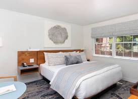 Carmel Beach Hotel 5