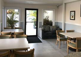 Colony Club Inn & Suites 3