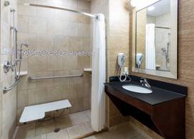Holiday Inn Express & Suites ROCHESTER – MAYO CLINIC AREA by IHG 4