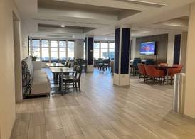 Holiday Inn Express & Suites WINCHESTER by IHG 3