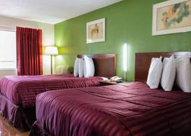 Country Hearth Inn & Suites Marietta 5
