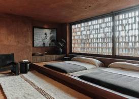 Further Hotel 5