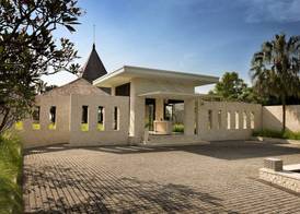 The Royal Santrian 3