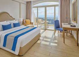 Twin Lakes Hotel near Tagaytay 4