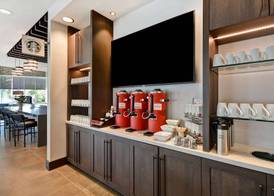 Hyatt Place Fresno 4