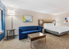 Holiday Inn Express CHICAGO-DOWNERS GROVE by IHG 4