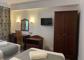 The George Hotel 3